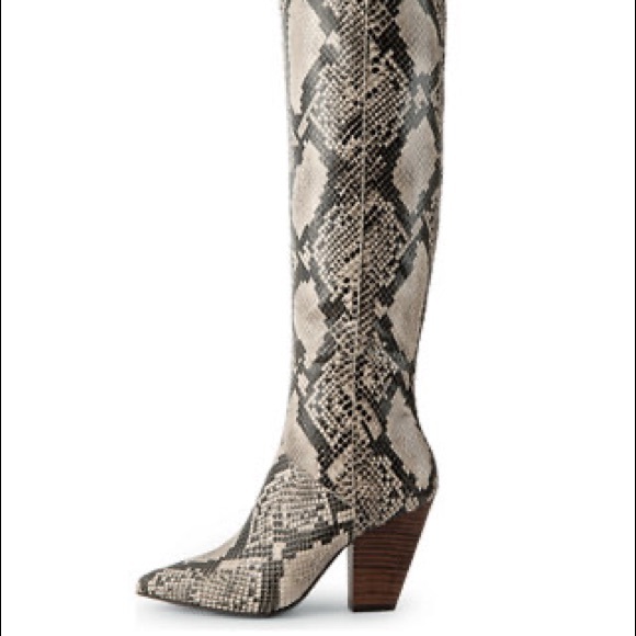 CROWN & IVY • Azalea Snake Skin Animal Pattern Stacked Heel Boots Size 9.5 - Picture 2 of 16